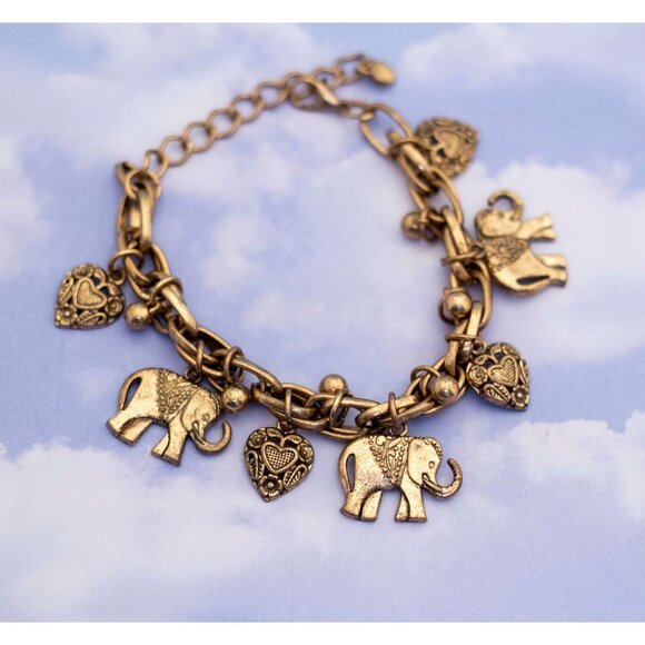 Vintage Boho & hippie Love Heart Elephant Charm Bracelet 8 Inches - S23 - Picture 1 of 3